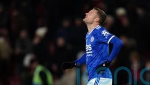 Jamie Vardy out for up to four weeks as Leicester’s injury problems mount