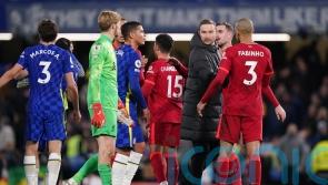 Liverpool and Chelsea draw to hand initiative to Manchester City