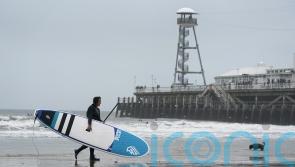 Warm, dull December ended with record-breaking temperatures