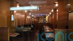 Hairdresser and restaurant cancellations surge after rise in Covid-19 cases