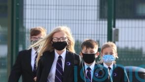 Evidence on effectiveness of face masks in schools ‘inconclusive’, review finds