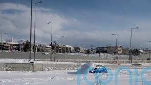 Snowstorm strands thousands in Istanbul and Athens