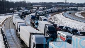 Lorry blockade at US-Canadian border shuts car factories