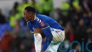 Yerry Mina will not require surgery on thigh injury but faces prolonged absence