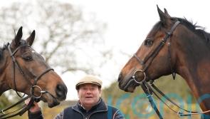 Jonbon pleases Henderson in Kempton spin