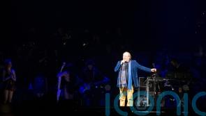 Hans Zimmer pauses O2 show to pay tribute to Ukrainian pianist playing his song