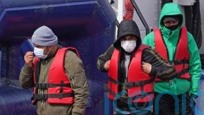 Hundreds cross English Channel as PM announces Rwanda migration plan