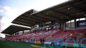 Wrexham and Solihull share spoils in promotion battle