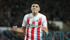Sunderland crush Cambridge to improve their play-off hopes