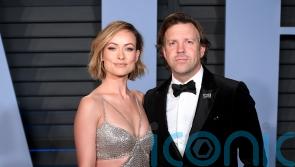 Olivia Wilde ‘served custody papers on stage on behalf of ex Jason Sudeikis’