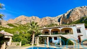 2022 is set to be a record year for buying property overseas: 8 things you should know about purchasing a holiday home
