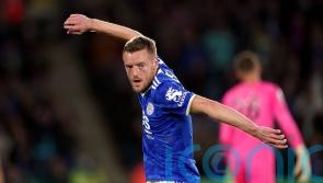 Jamie Vardy double helps Leicester to comfortable win over Norwich