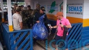 Divers find belongings of missing British journalist tied under water