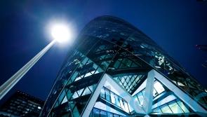 FTSE gives back earlier gains to end bruising week