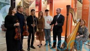 Minister welcomes housing association’s pledge to home 300 Ukrainians
