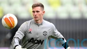 Dean Henderson completes season-long loan switch to Nottingham Forest