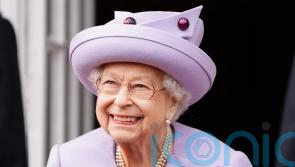 Queen set to present NHS with George Cross at Windsor