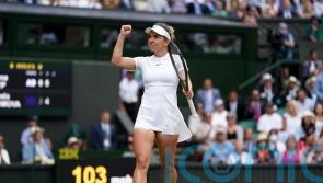 Simona Halep extends unbeaten Wimbledon streak to reach semi-finals again