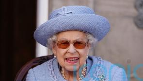 Queen arrives at Windsor Castle to present George Cross to the NHS
