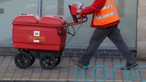 Royal Mail loses £1m a day as staff disputes stall turnaround plans