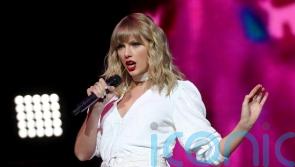 Taylor Swift joins Haim on-stage in London