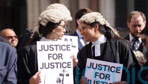 Criminal courts face further disruption as barristers strike for fifth week