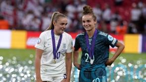 That’s brave – Georgia Stanway sings Sweet Caroline at Bayern Munich initiation