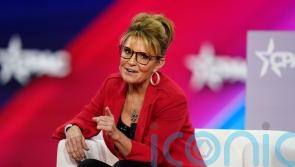 Sarah Palin seeks political comeback in Alaska