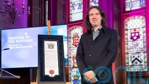 Snow Patrol frontman gets freedom honour ahead of concert
