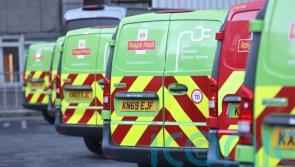 Royal Mail workers stage second strike in pay row