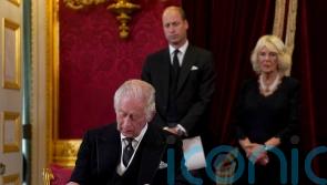 Charles asks for removal of offending pen holder