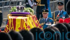 Royal family deliver Queen to nation for lying in state