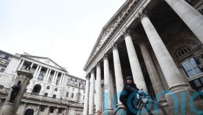 Economy continues to weaken, influential report finds