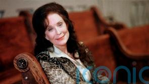 Loretta Lynn, coal miner’s daughter and country queen, dies