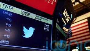 Musk offers to end legal fight and pay 44bn dollars to buy Twitter