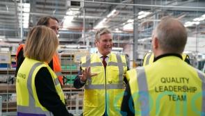 Government ‘fighting like cats in a sack’, says Starmer