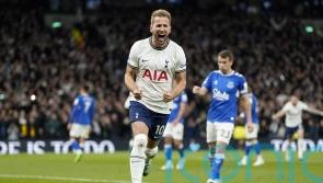 Harry Kane penalty helps Tottenham keep up pressure at top with win over Everton