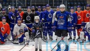 Young Ukrainian ice hockey fans train with Glasgow Clan