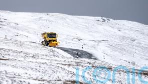 Engineers arrive on Shetland as thousands endure third day without power