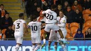 Sheffield United keep pressure on Burnley after seeing off Blackpool