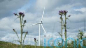 Turbines set new British wind power record