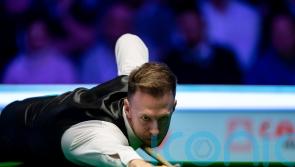 Judd Trump resists Mark Williams fightback for two-frame lead in Masters final