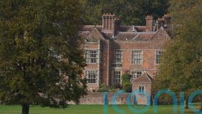 Sunak and ministers set for Chequers away day as Zahawi tax row continues