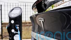 Ministers ‘asleep at the wheel’ on installing electric car charging devices