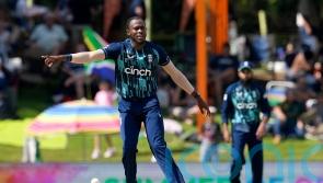 Jofra Archer toils for little reward as South Africa set England 299 to win ODI