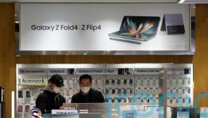 Samsung’s profit plummets amid global economic woes