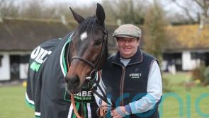 Henderson offers upbeat update after Altior colic scare