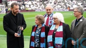 Jack Leslie, the first black player called up by England, posthumously honoured