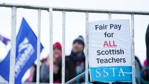 Scottish teaching union members vote to accept pay deal