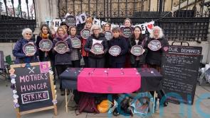 UN official hails seven mothers on hunger strike outside Downing Street